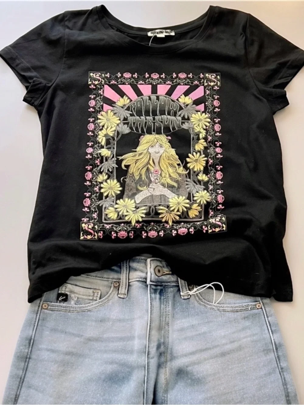 NEW Follow the Sun Black Festival Bohemian Tee Shirt Women’s Size Small NWT - Picture 9 of 11